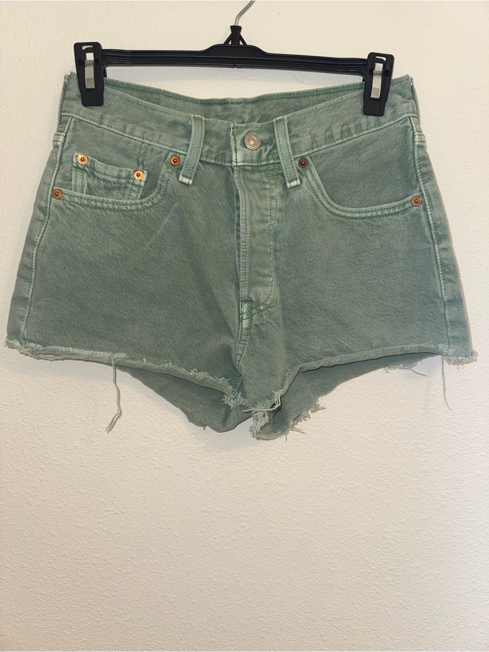 Levi’s 501 Original Cutoff Shorts Sage Green Water<Less W25
